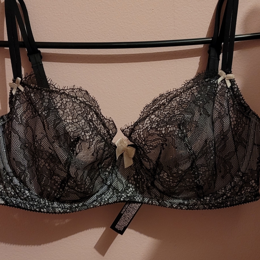 Victorias Secret 34D very sexy unlined demi